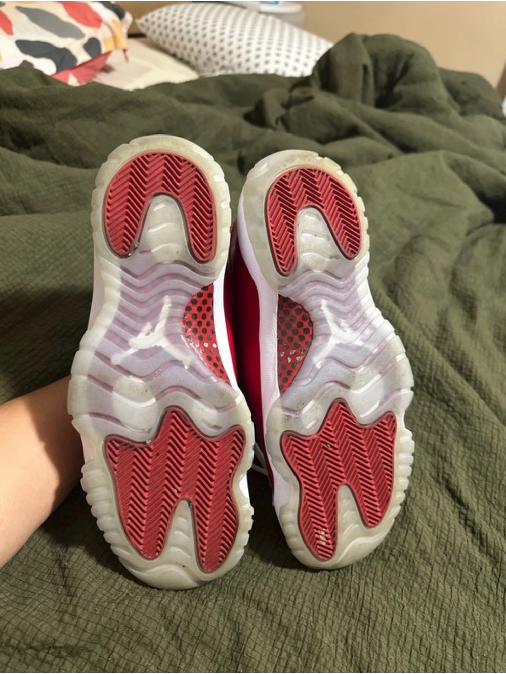 Jordan men High-Top Sneakers in Red and White - Picture 4 of 5